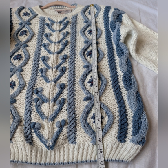 Vintage Knit Sweater Size Medium - Picture 7 of 12